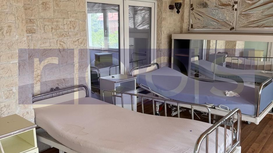 DE VÂNZARE VILĂ | OPORTUNITATE DE INVESTIȚIE | PRETABILĂ CENTRU BĂTRÂNI - Poză 38