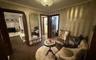 Apartament 3 camere în Iasi, zona centrală Palas - Poză 2