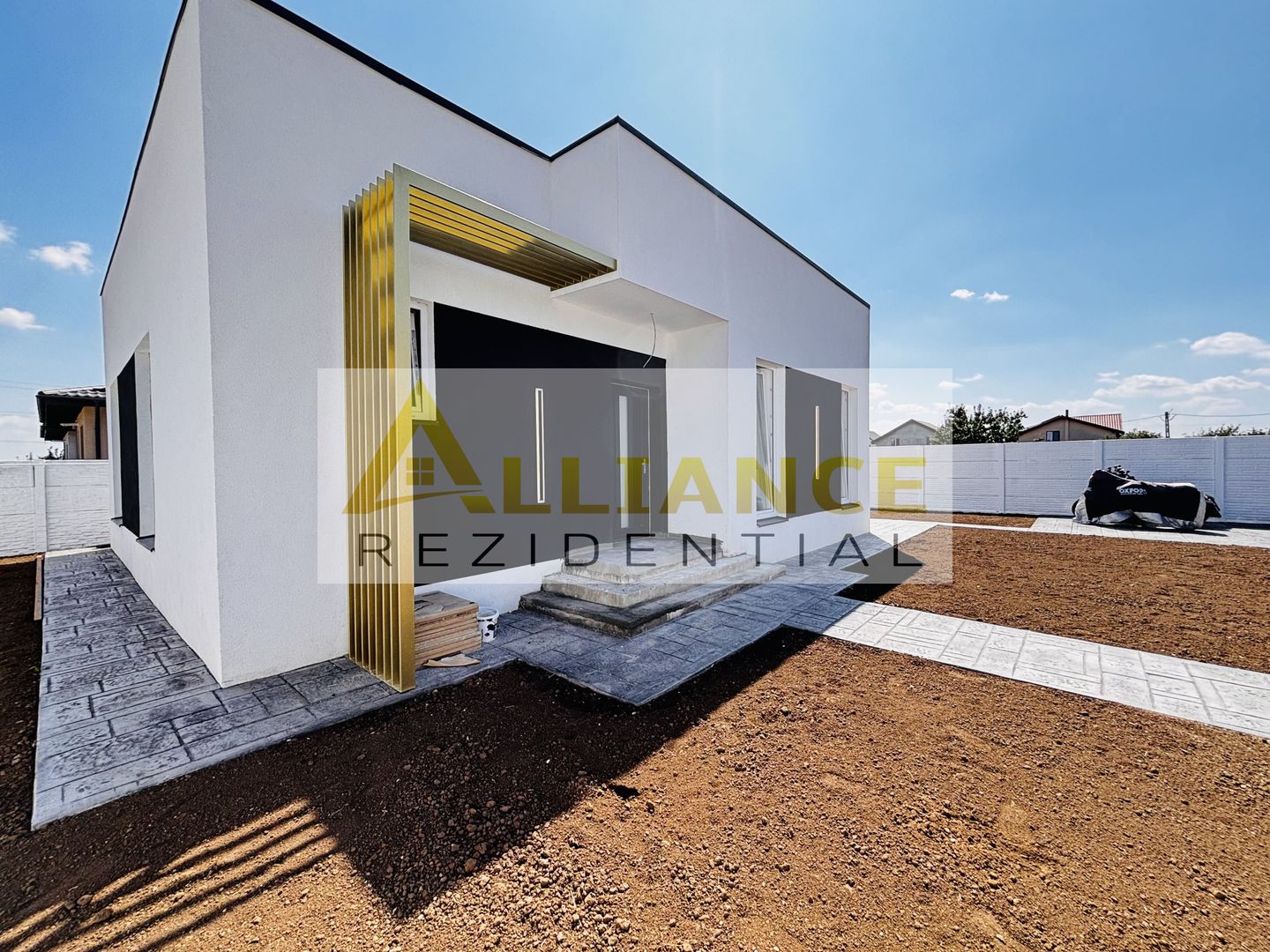 CASĂ MODERNĂ DE VÂNZARE – 4 CAMERE, TEREN 360 MP - Poză 2