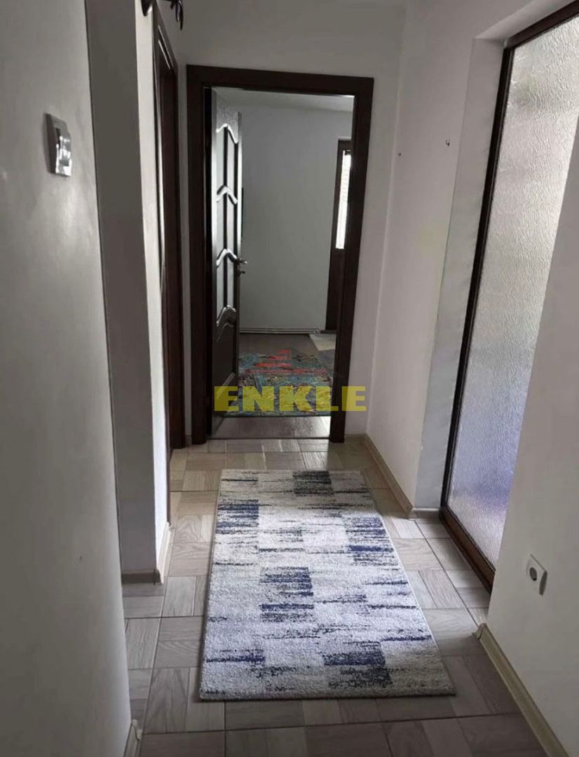 De vanzare apartament cu 2 camere, zona Scolii 7. - Poză 3