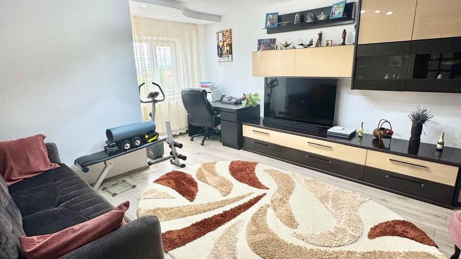 Apartament 3 camere, 72 mp utili, etaj 4/4 – Str. Negru Vodă, cu garaj - Poză 2
