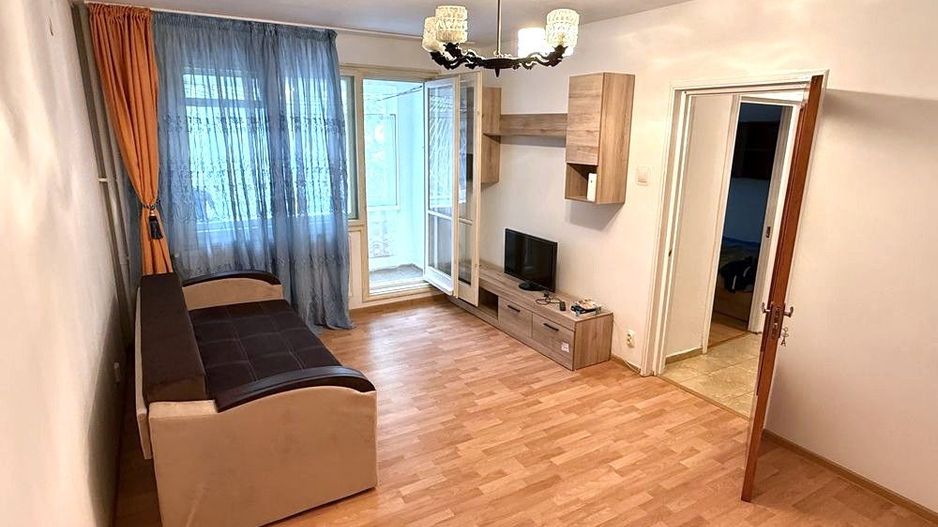 2 camere decomandat, parter, 2 min metrou, zona excelenta, pet friendly - Poză 1