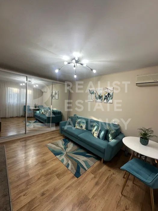 Vânzare, apartament cu 2 camere în zona Drumul Taberei - Poză 3
