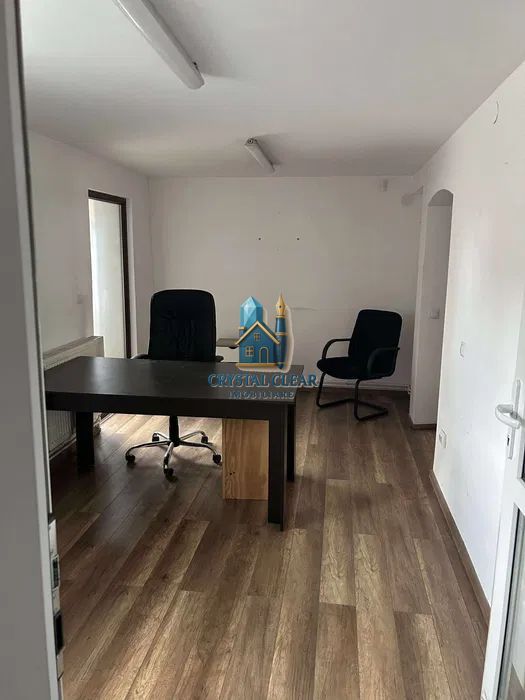 Casă pe 3 nivele, cu 13 camere-zonă centrală, str. Mihail Kogălniceanu - Poză 4