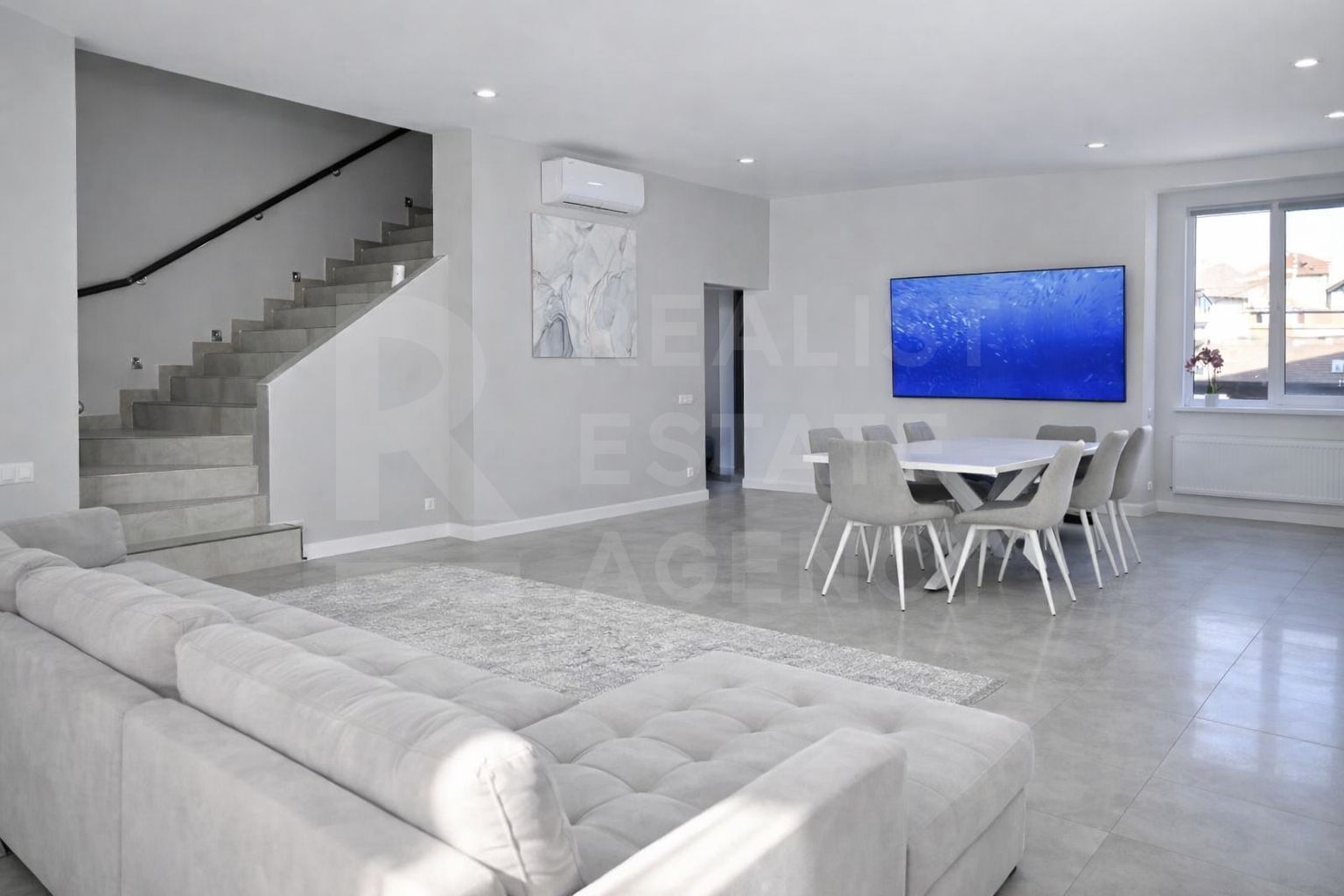 Chirie casă în 2 nivele 280 mp., str. Parascovia Didic, Telecentru. - Poză 1