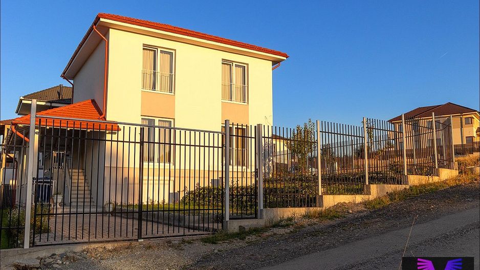 CASA INDIVIDUALA PREMIUM CU VEDERE PANORAMICA CETATEA CISNADIOARA | GRADINA - Poză 17