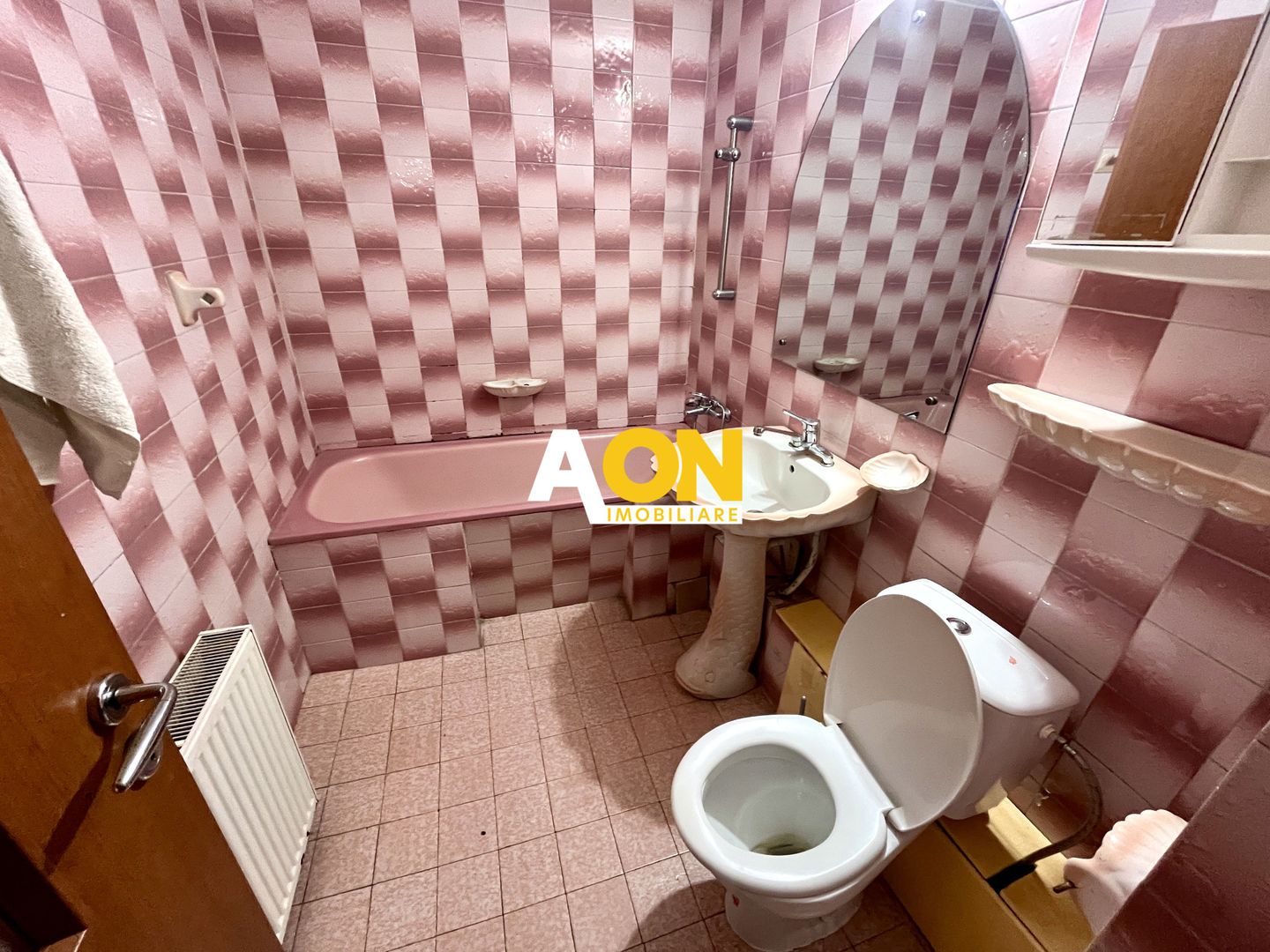 Apartament cu 3 Camere, Decomandat, Zona Tolstoi - Poză 11
