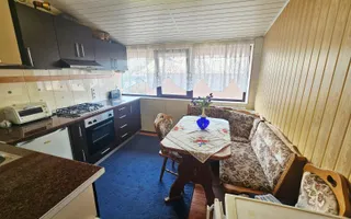 🏡 Casă spațioasă cu 9 camere în Strejnicu – pentru locuință, birouri - Poză 66