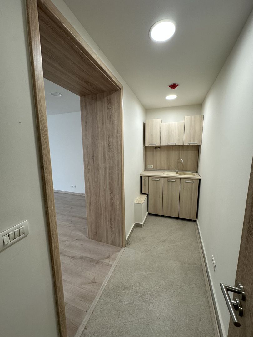 Saptii de birouri Ultracentral supraf. de la 28pana la125 mp - Poză 12