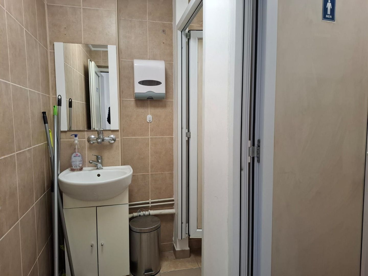 URGENT!, Titulescu, et. 1 in imobil P+1, INTRARE SEPARATA, NEGOCIABIL - Poză 13