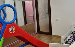 Vand sau schimb apartament 3 camere - Poză 8