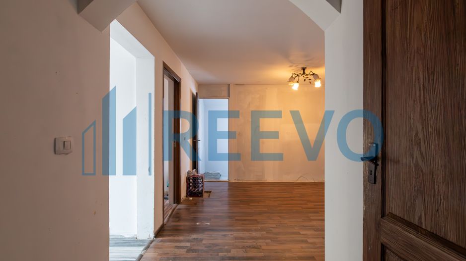 Proprietate cu casa si spatiu comercial+teren 4060 mp Bahna - Poză 23