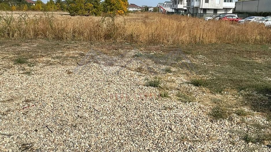 Teren 7714 mp Otopeni stradal - ideal investiție - Poză 1