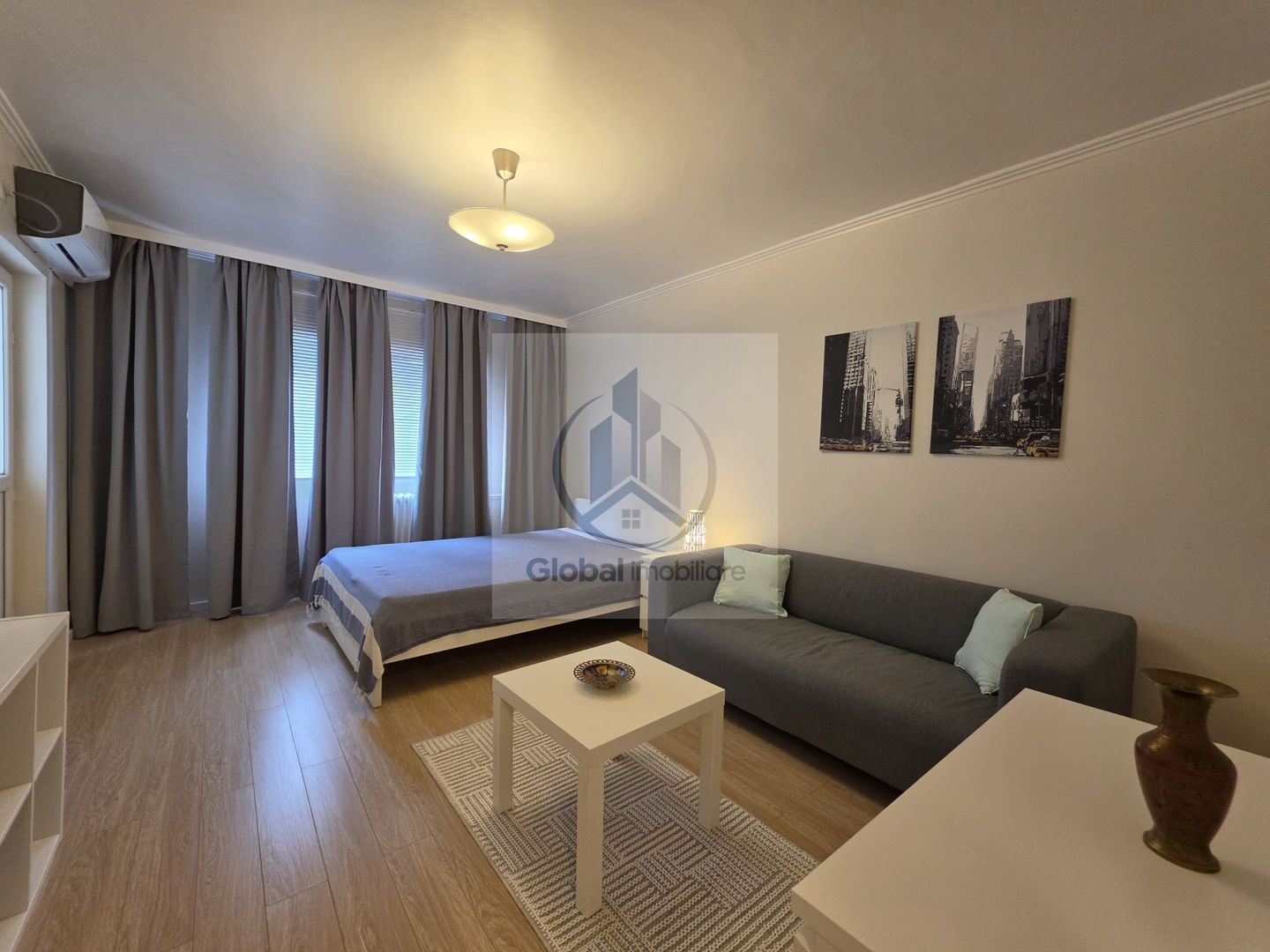 Studio amenajat modern Banu Manta – Victoriei - Kiseleff - Poză 1