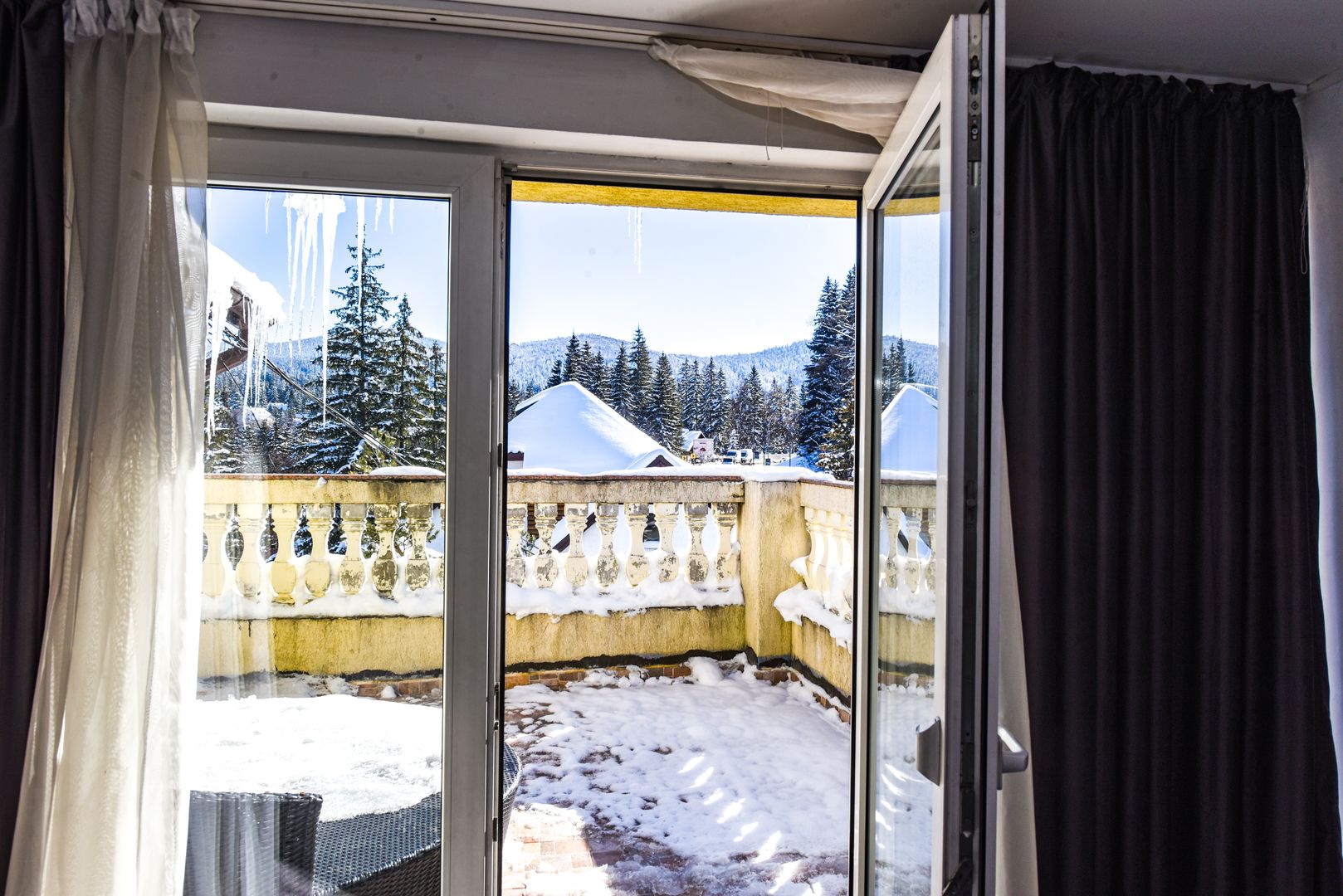 Hotel glamour si restaurant, in inima statiunii Predeal - Poză 54