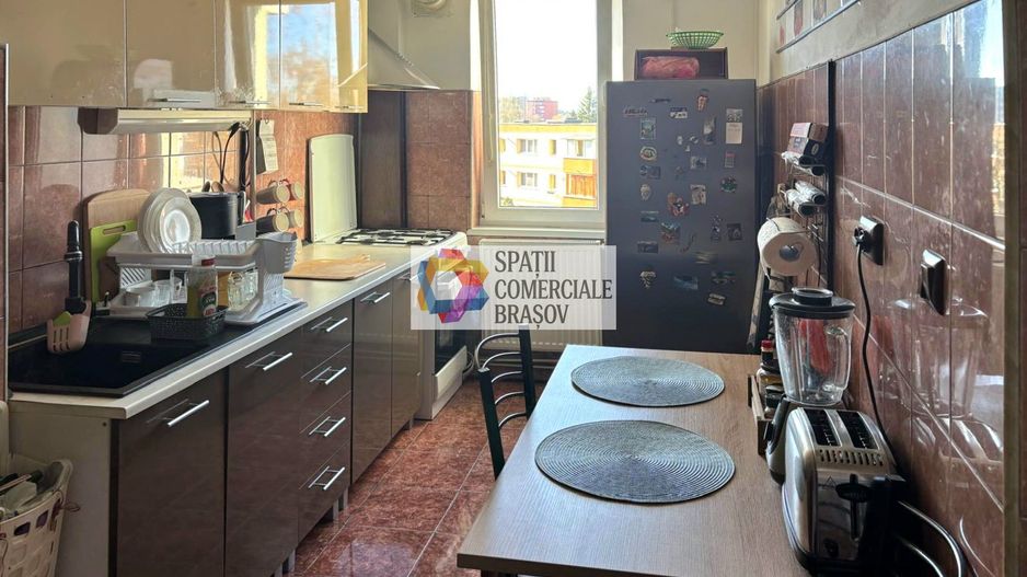 Apartament cu doua camere, zona Astra - Saturn, 50 mp - Poză 10