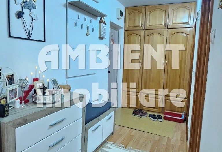Apartament cu 3 camere, etaj 3, mobilat si utilat, zona CENTRU; - Poză 3