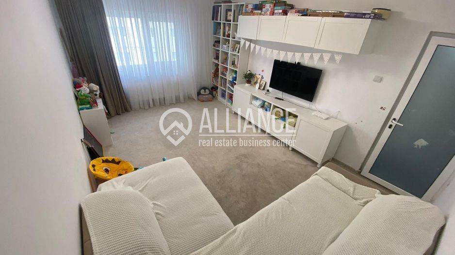 Faleza Nord(cod04)-Apartament 3 camere centrala gaz-vedere spre mare - Poză 1