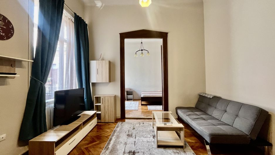 Apartament cu aer nobiliar,  clădire istorică,  zona Unirii - Medicina - Poză 4