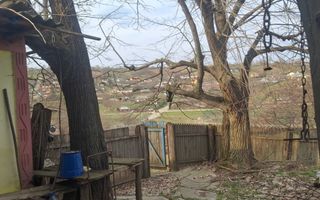 Casă de vânzare în satul Perieni, comuna Probota, cu grădină - Poză 4