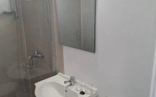 Apartament 3 camere,  Micro 21,et 3,renovat ,mobilat cu totul nou - Poză 5