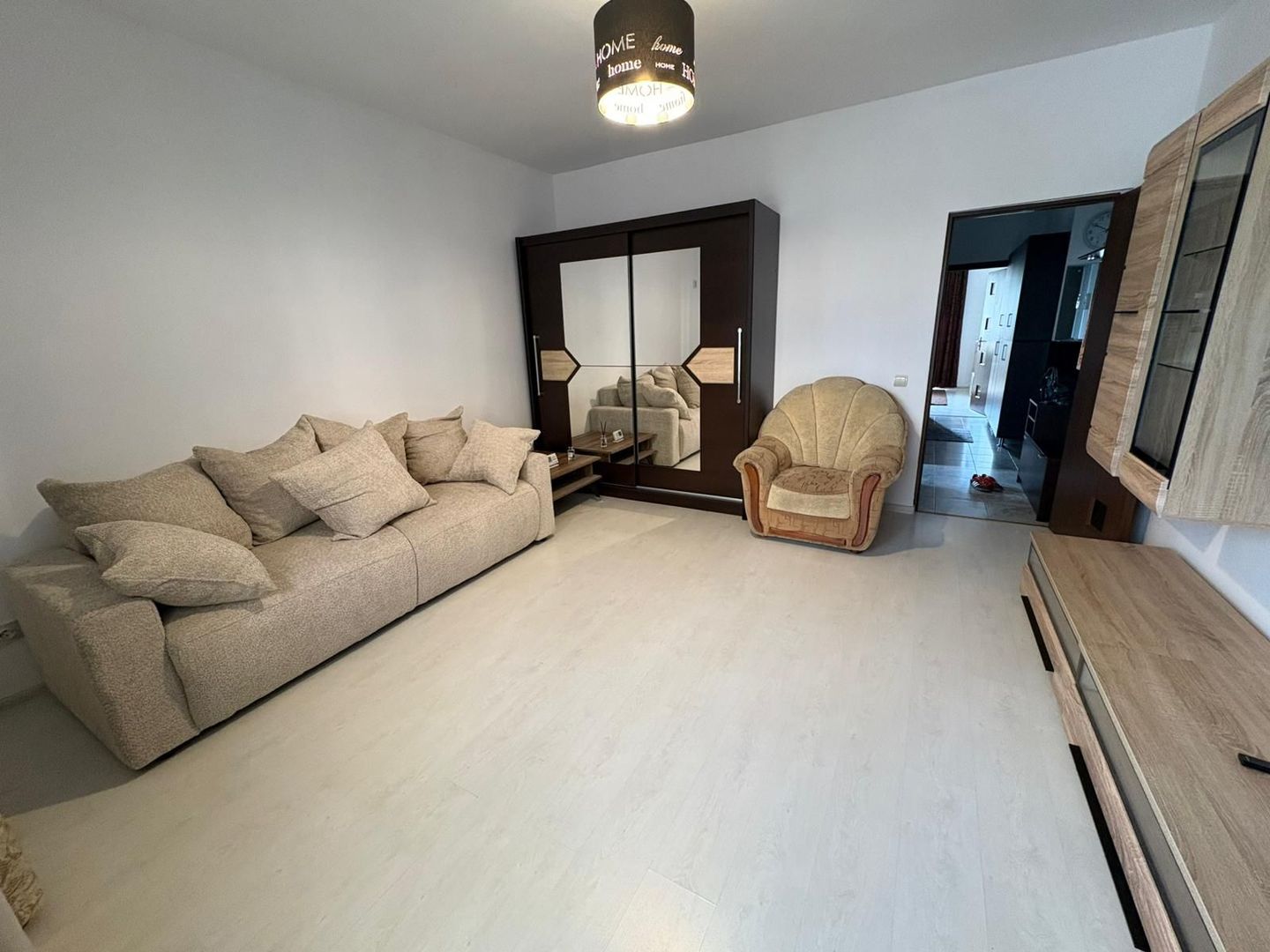 AP. 2 CAMERE APARATORI, CENTRALA PROPRIE, BUCATARIE INCHISA, METROU - Poză 2