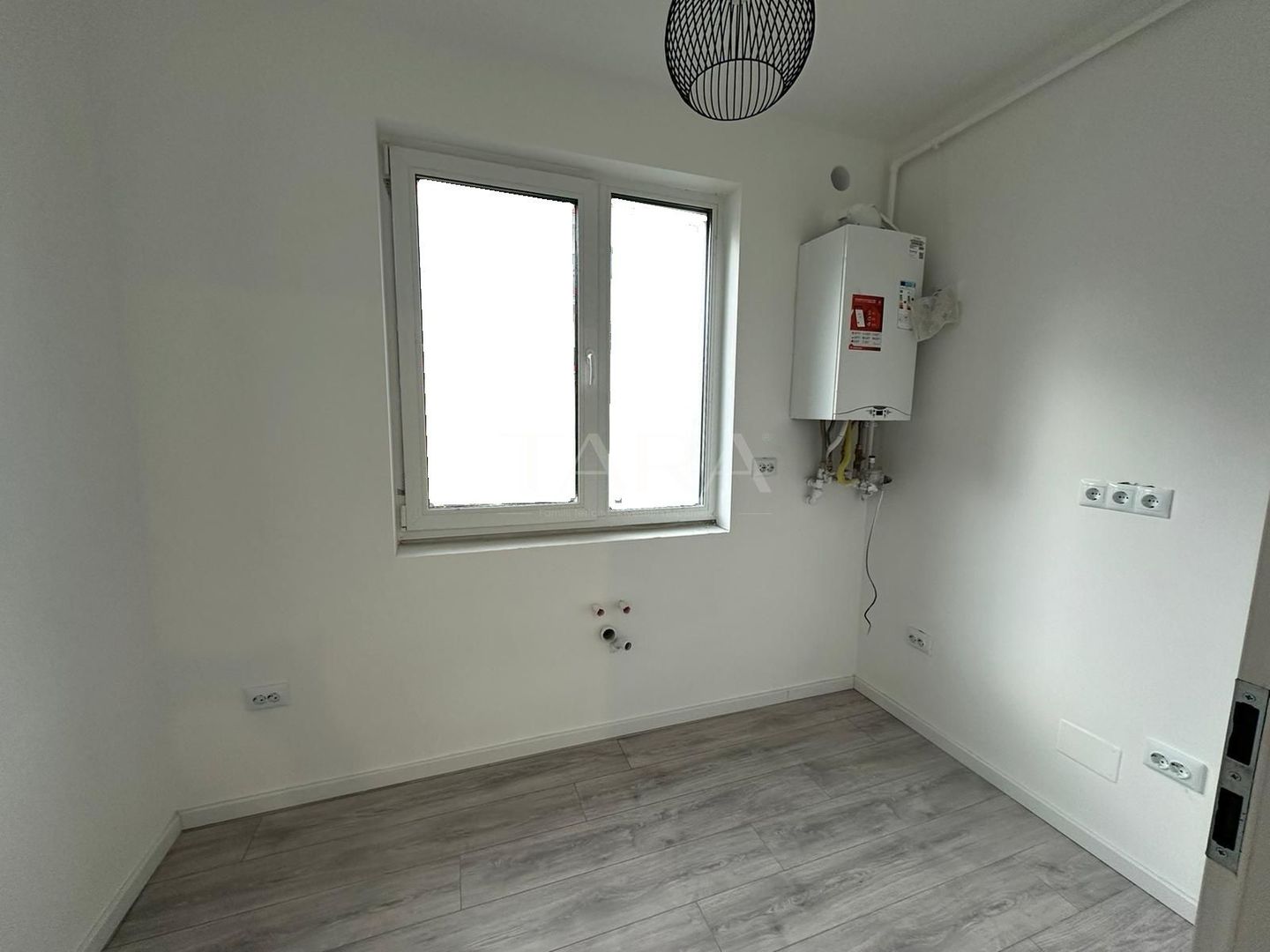 Apartament 2 camere, Floresti, zona Parc Poligon - Poză 2