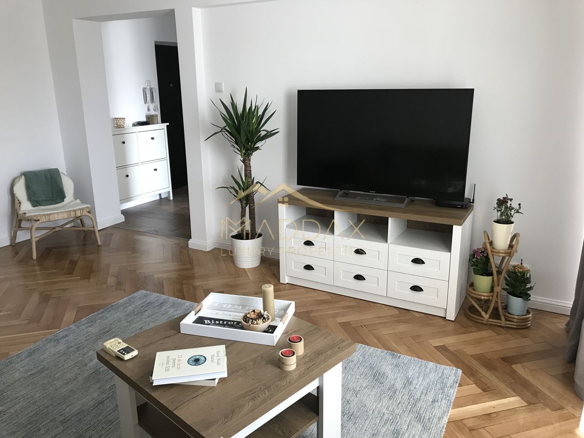 Apartament 2 camere ultracentral // Bulevardul Unirii // vedere Fantani - Poză 3