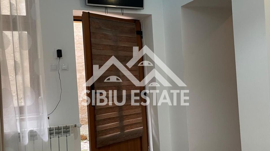 Afacere la cheie 2 unitati de cazare in regim hotelier ULTRACENTRAL - Poză 18