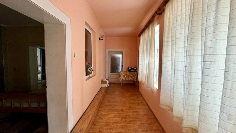 Casă Săsească autentică de vânzare în Râșnov | Teren 720 mp | toate utilitățile - Poză 19