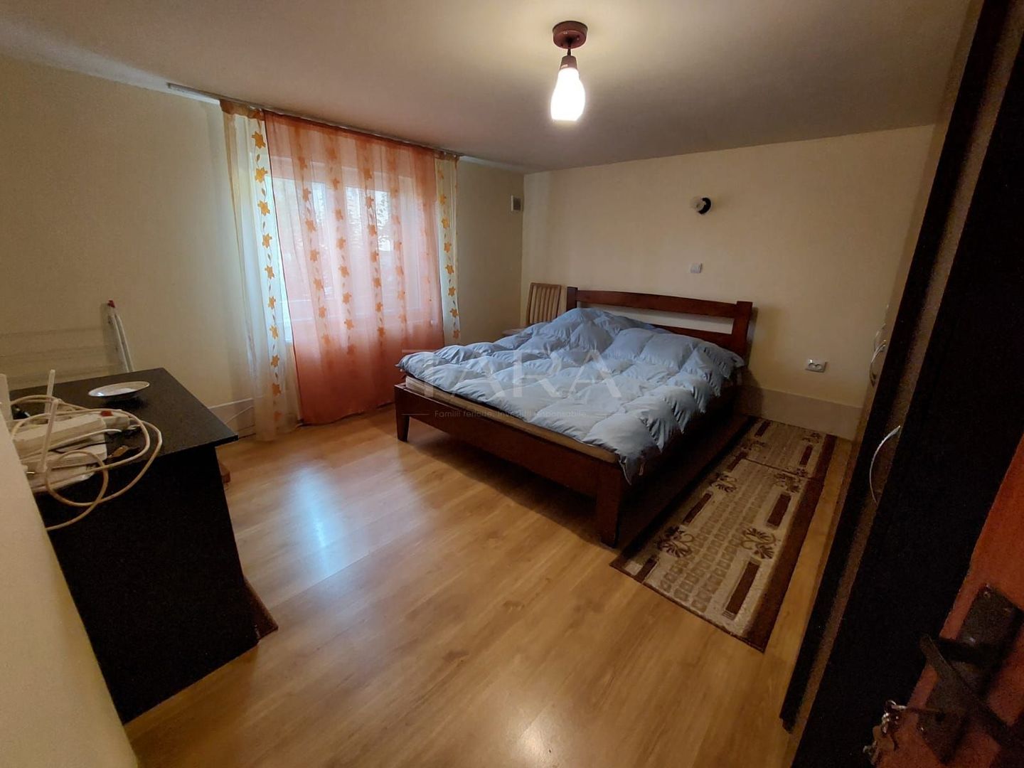 Casă cu potențial în Gruia – 4 camere, pod generos, zonă liniștită! - Poză 3