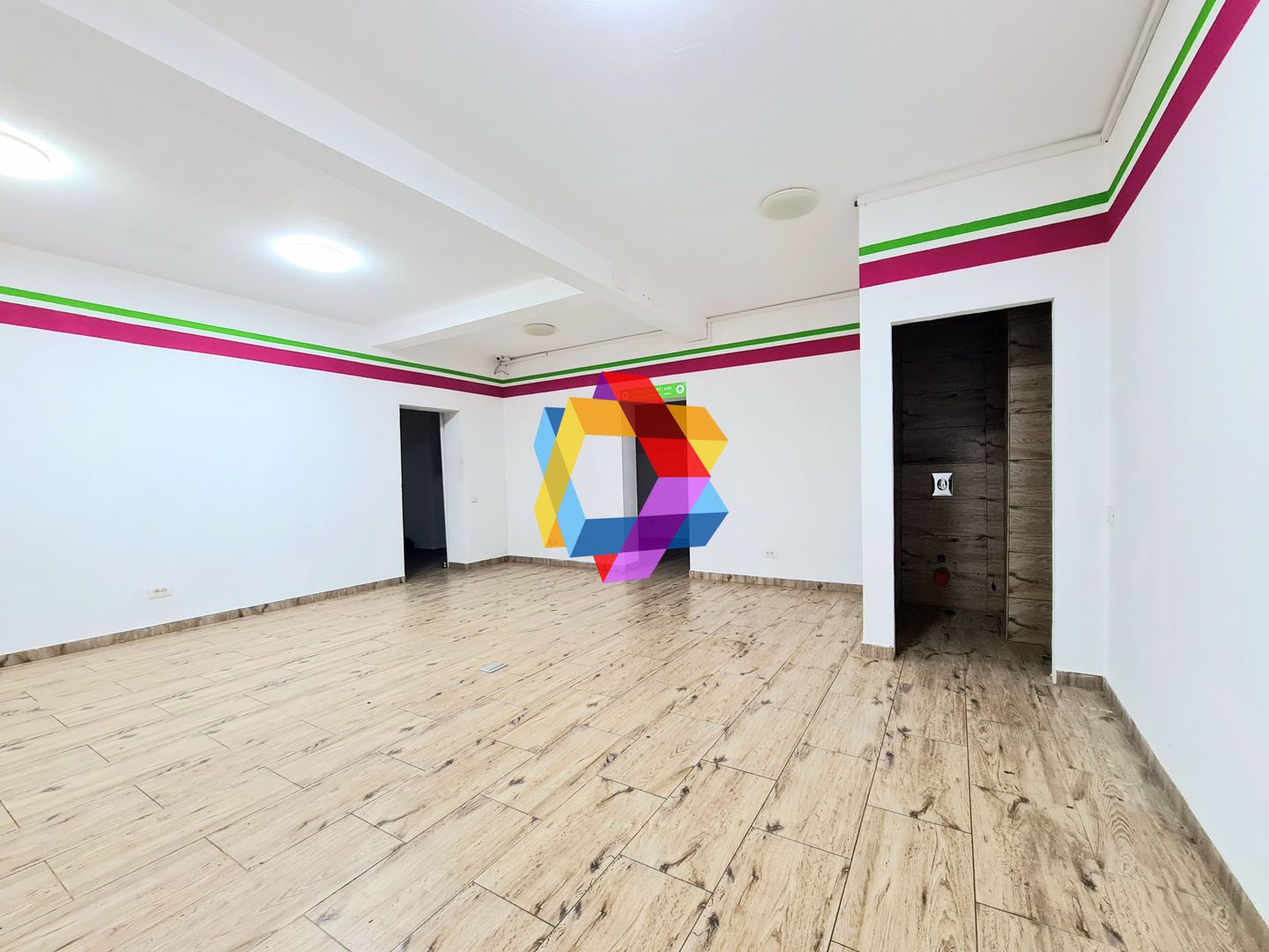 Spatiu de vanzare zona Coresi  -73 mp  # plus-imo.ro - Poză 2