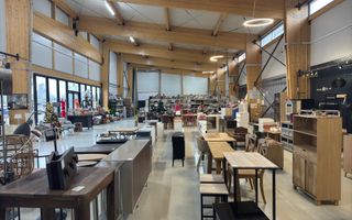 Showroom + cladire birouri | Roman/Neamt | stradal - de vanzare - Poză 1