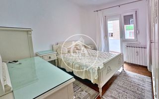 Apartament cu 3 camere în zona Decebal - Poză 1