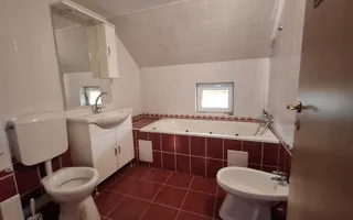 Casa 8 camere | 308mpu | 2 Apartamente | Selimbar - Poză 21