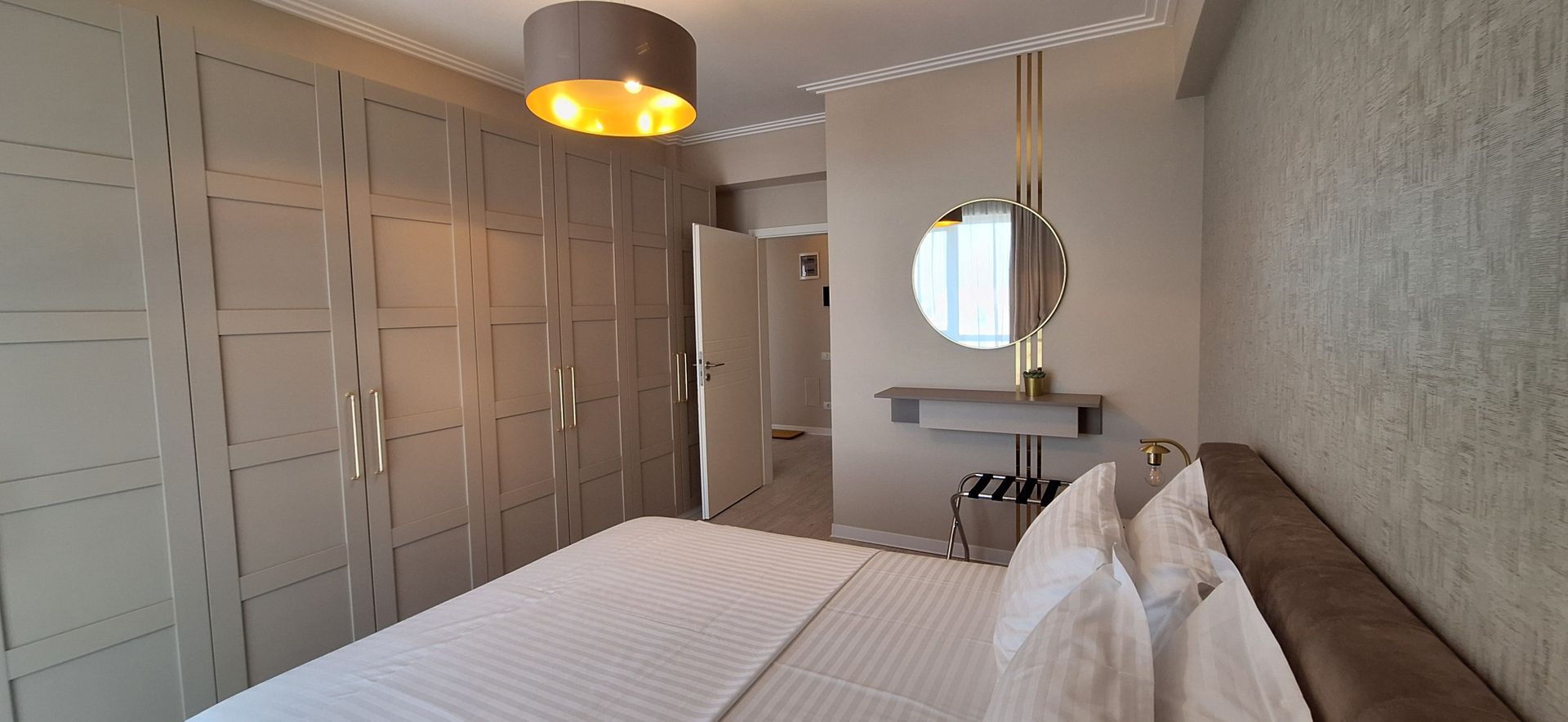 Apartament mobilat si utilat cu 2 locuri de parcare - Poză 11