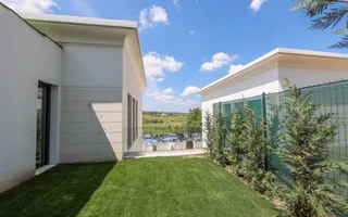 Vila in ansamblu exclusivist cu finisaje si dotări premium - Poză 14
