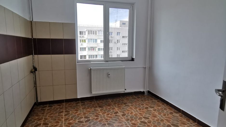 3 camere  decomandat Titan Ozana Pallady mutare imediata - Poză 2