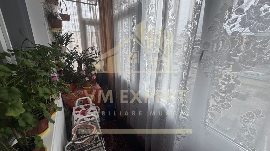 APARTAMENT 2 CAMERE ETAJ 4 VISOI CAMPULUNG - Poză 12