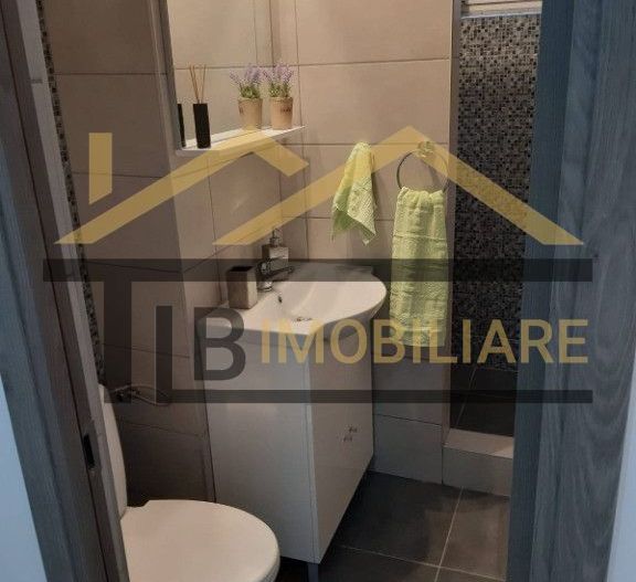 Apartament cu 3 camere, 84mp, Zona Central - Poză 7