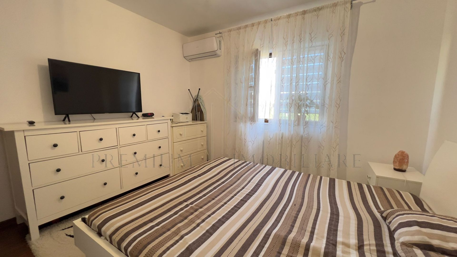Apartament 3 camere complet renovat – Etaj 2/4 – Zona de jos - Poză 2