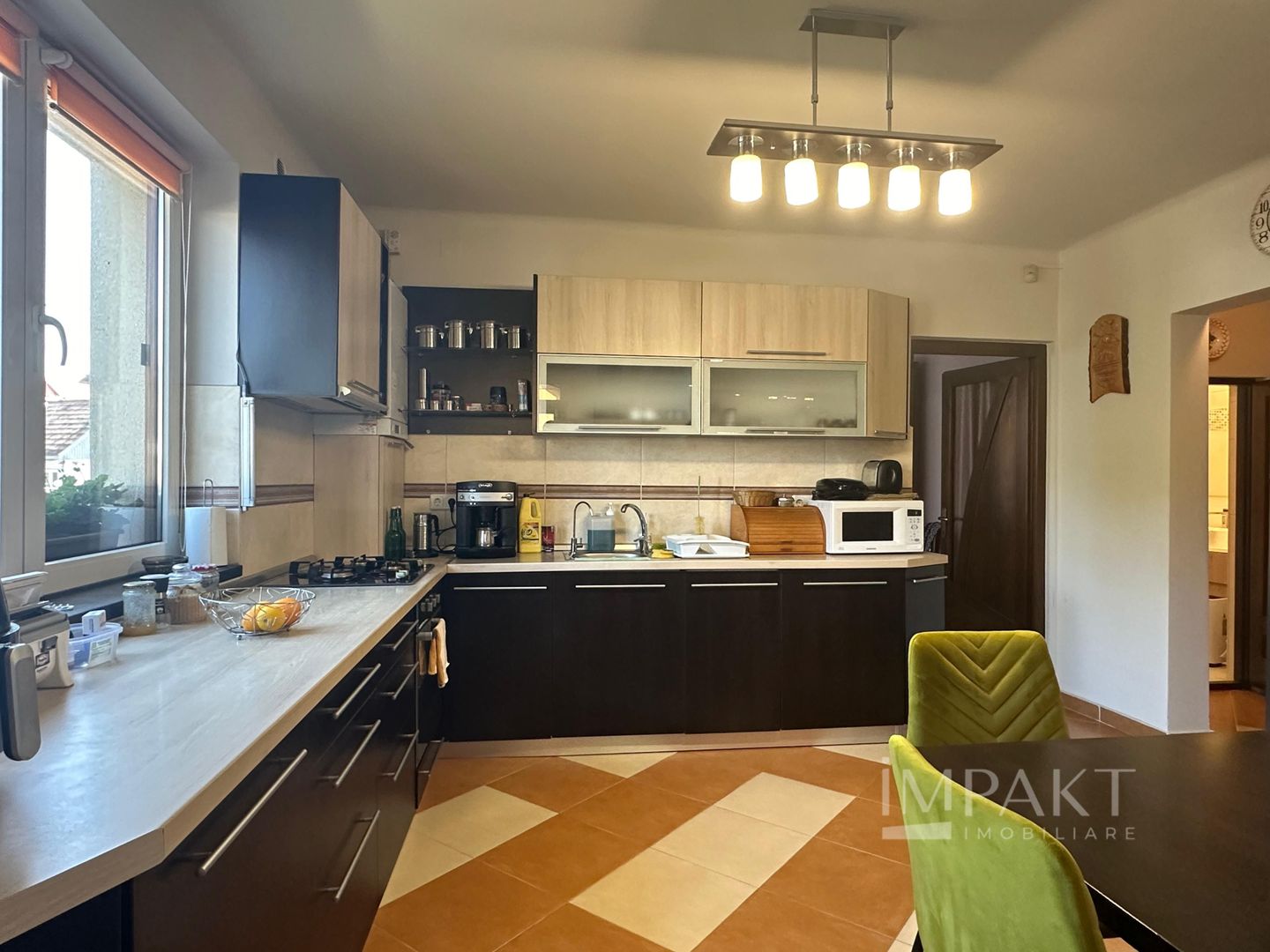 Casa de vanzare 230 mp utili + teren 1000 mp, Luna de Sus, Cluj! - Poză 4