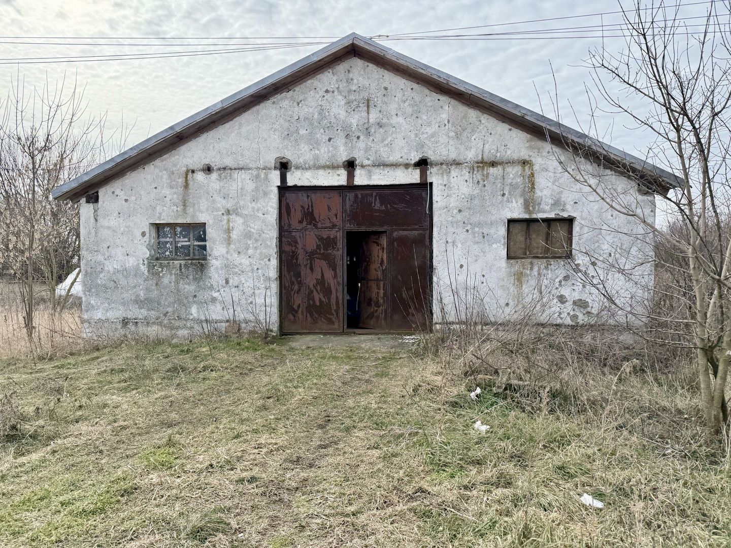 Pret redus Teren generos cu grajd nou in Varsand - Poză 5