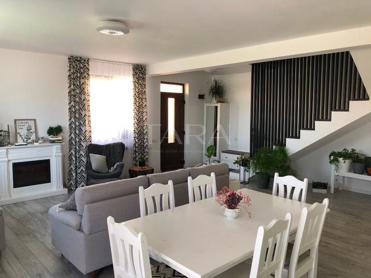 Duplex deosebit cu grădină, terasă amenajată și vedere spre natură. - Poză 3