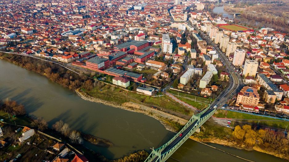 Apartament modern cu 3 camere, Via Romana. Arad. - Poză 11