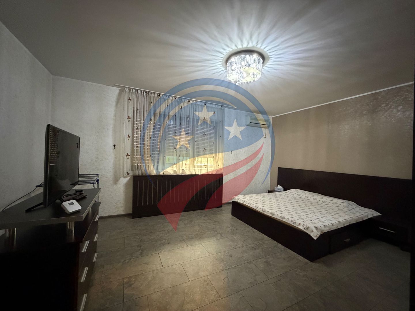 CHIRIE GARSONIERA FORD DAMILA - Poză 1