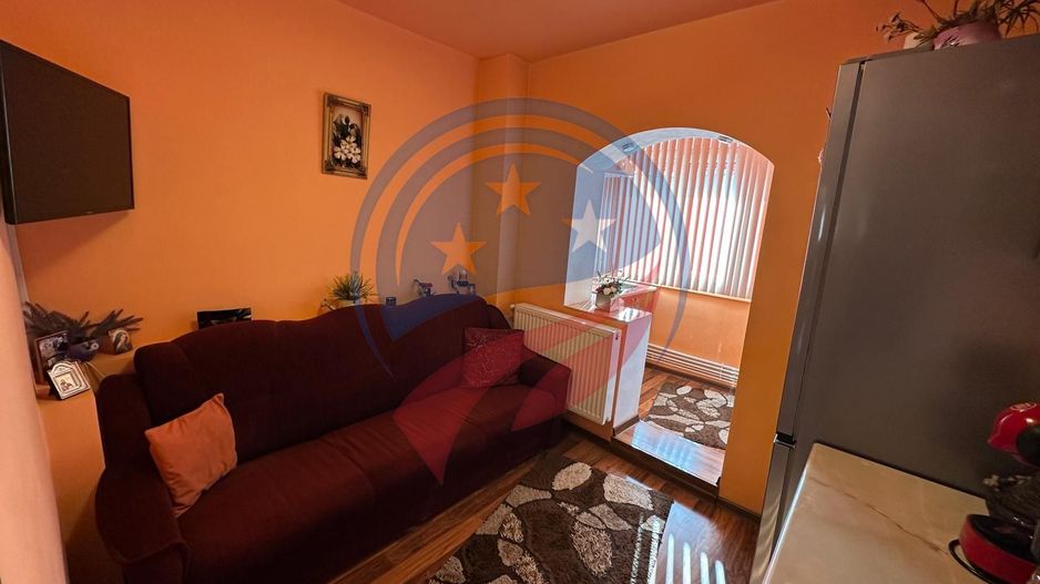 APARTAMENT 3 CAMERE, COMPLET MOBILAT SI UTILAT,  DE VANZARE - Poză 4