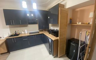 Apartament in centru vechi- Renovat complet- Pretabil investitie - Poză 2