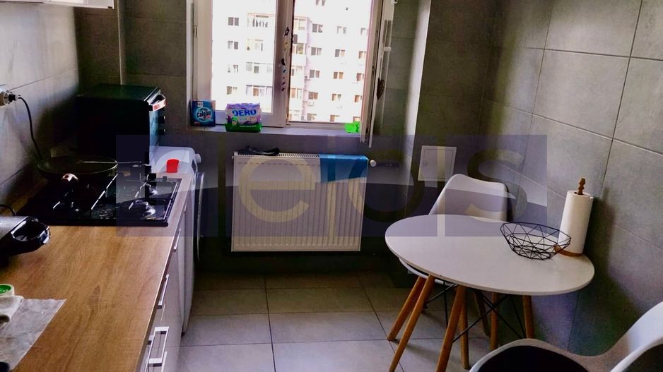 VANZARE APARTAMENT 2 CAMERE CAMPIA LIBERTATII PIATA MUNCII 57.5MP DECOMANDAT - Poză 2