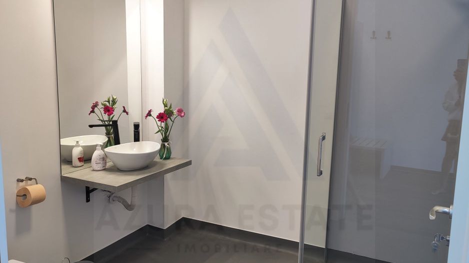 Pensiune 600 mp an 2023 si casa 130 mp teren 4600 mp zona V. Avrigului - Poză 9